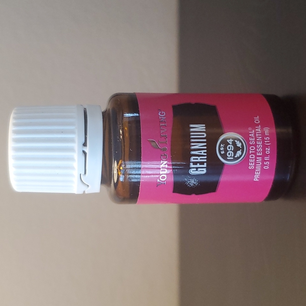 Young Living 15ml Geranium Essential Oil
